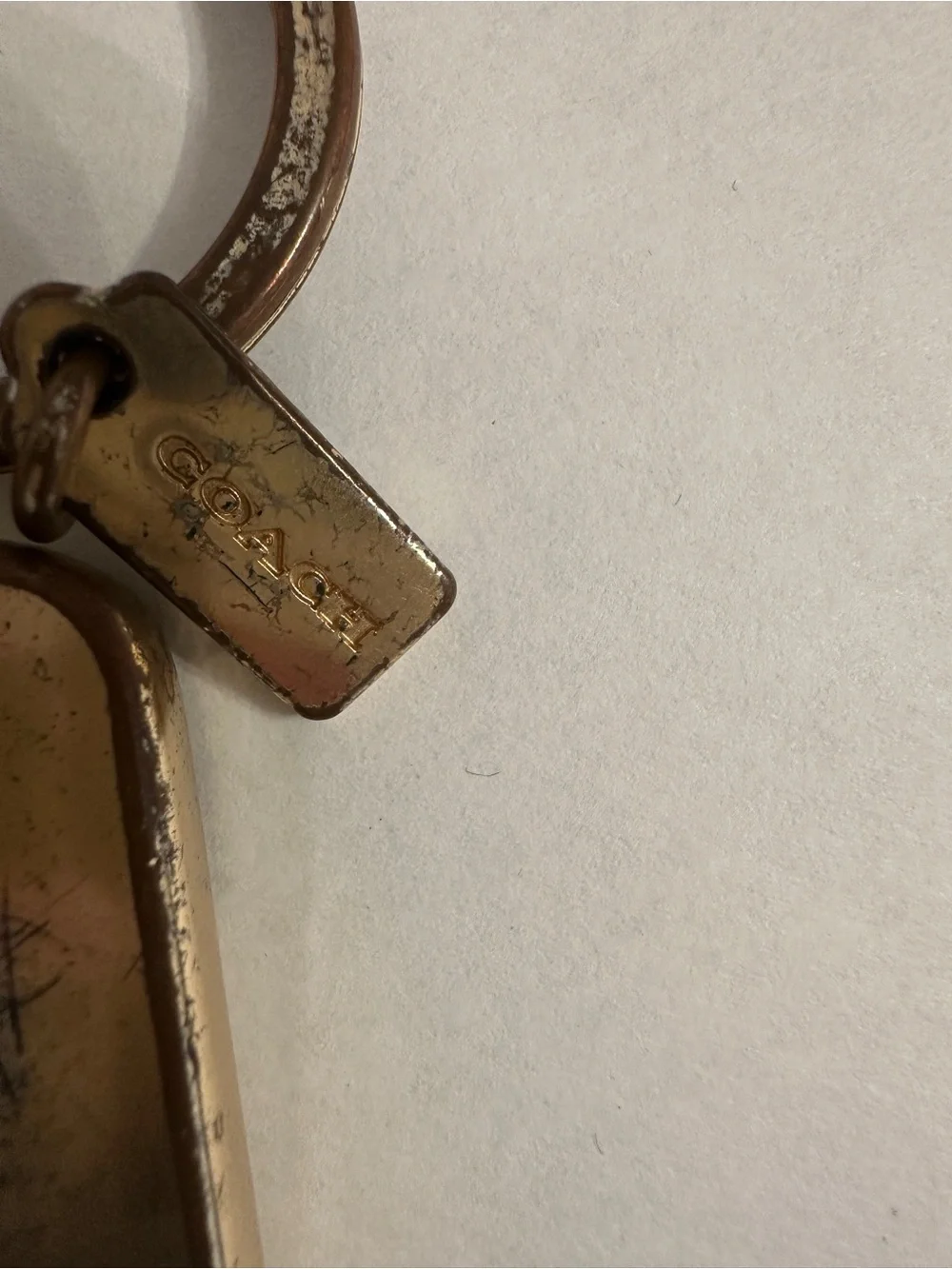 Coach Horse & Carriage Cream Enamel Gold Tone Heavy Metal Bag Charm Keychain